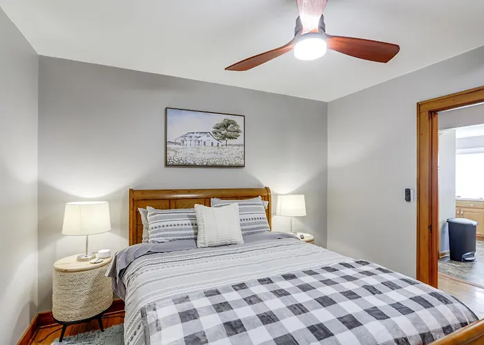 Cozy Tiffin House W/ Private Pool: 1 Mi To Town!